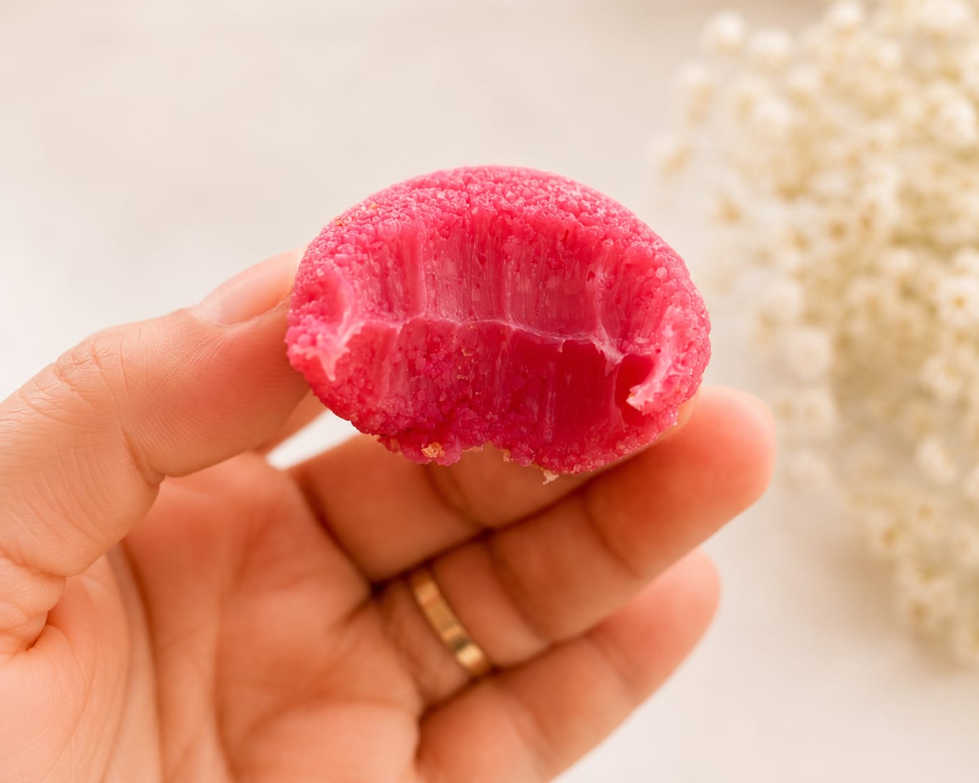 Brigadeiro rosa com recheio cremoso